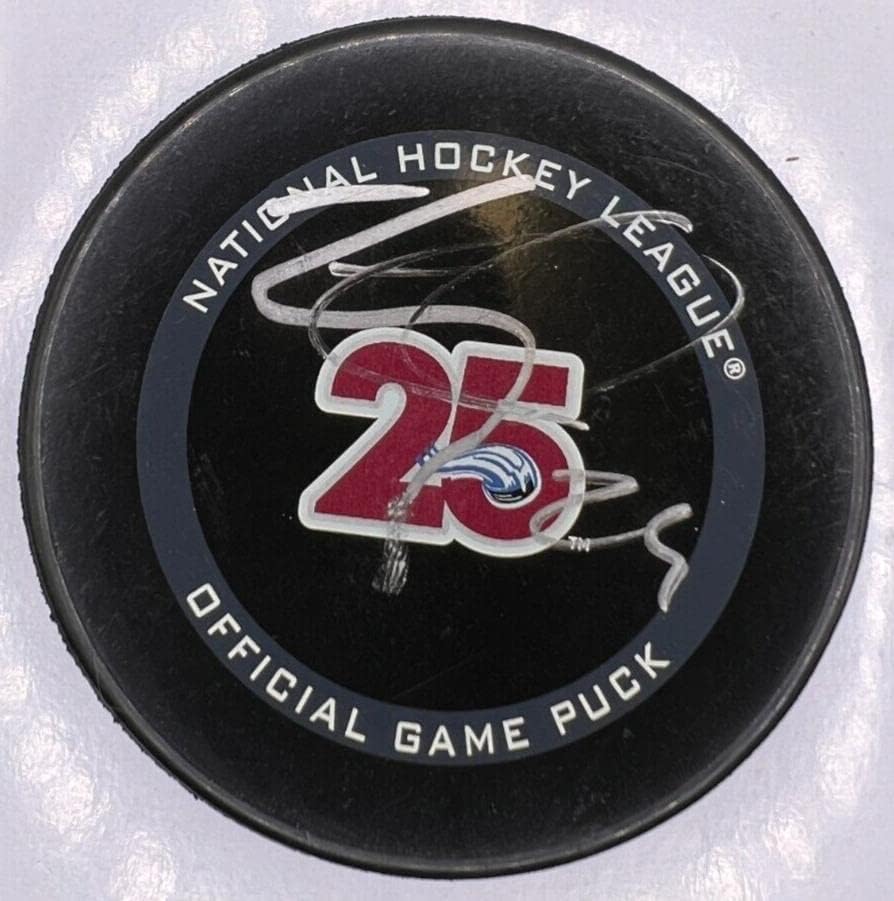 Colorado Avalanche-Nathan Mackinnon Aláírt NHL Játék Korong Fanatikusok B120457 - Dedikált NHL Korong